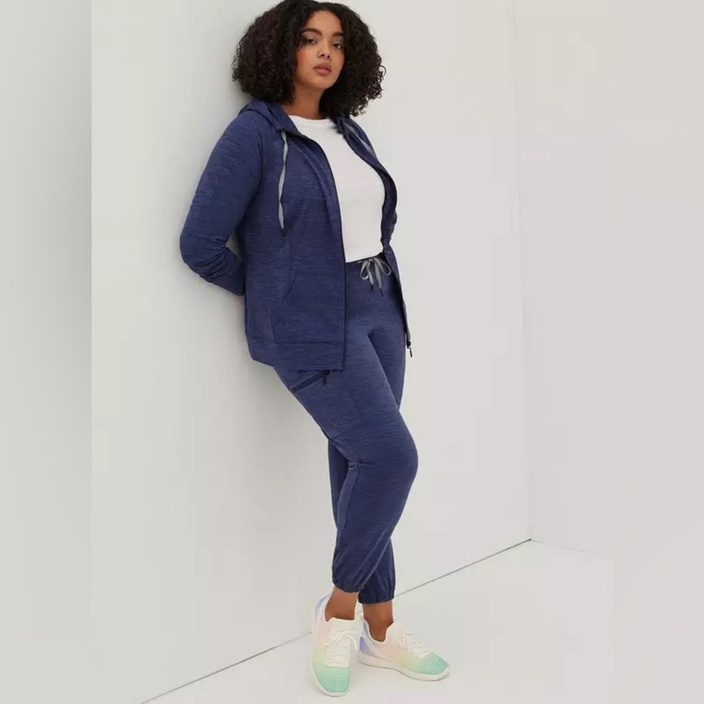 Torrid Happy Camper Women's Blue Jogger Set Size 3 (22)